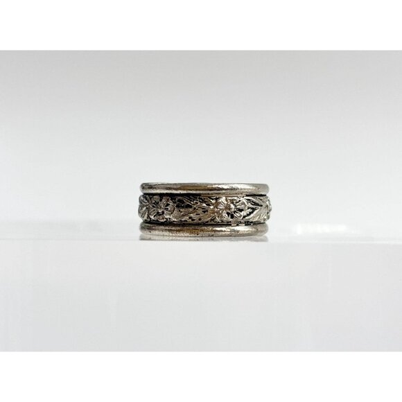 Silver Toned Floral Daisy Accented Band Style Unisex Vintage Ring - sz 7 - Picture 6 of 12